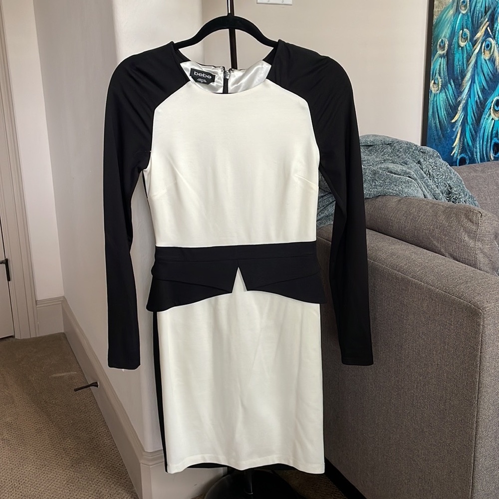 Bebe Long Sleeve Black/ White Dress - SP